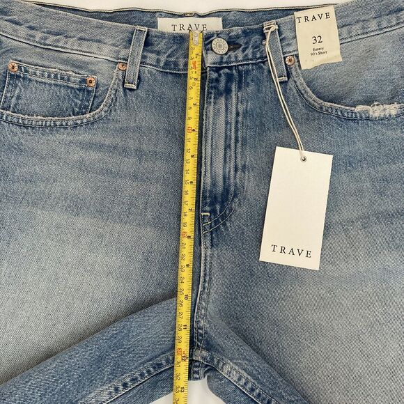 Trave Emery 90s Short Size 32 in Straight Shooter Distressed High Rise $228 - Picture 7 of 10